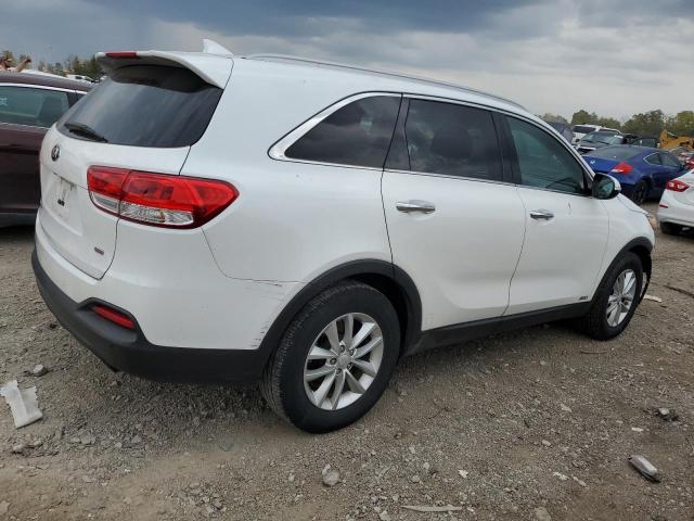 5XYPGDA30JG431847 - 2018 KIA SORENTO LX WHITE photo 3