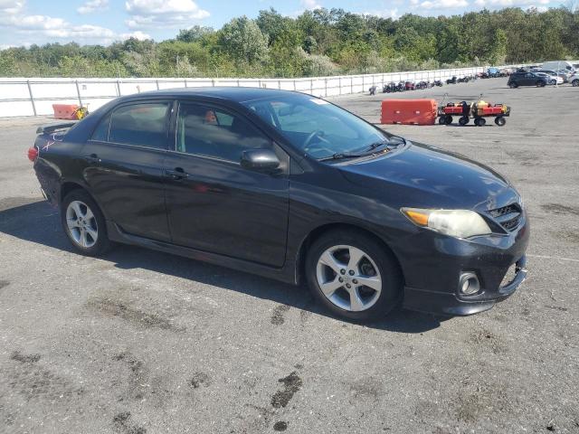 5YFBU4EE3DP215800 - 2013 TOYOTA COROLLA BASE BLACK photo 4