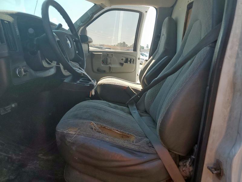 1GBHG31C991183337 - 2009 CHEVROLET EXPRESS G3 WHITE photo 7