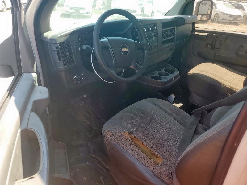 1GBHG31C991183337 - 2009 CHEVROLET EXPRESS G3 WHITE photo 8