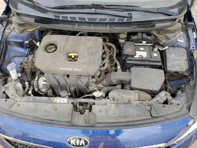 3KPFK4A71HE141833 - 2017 KIA FORTE LX BLUE photo 11