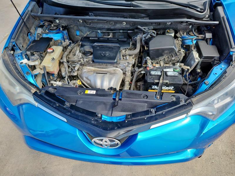 JTMZFREV1GD084685 - 2016 TOYOTA RAV4 LE 蓝色 照片 12