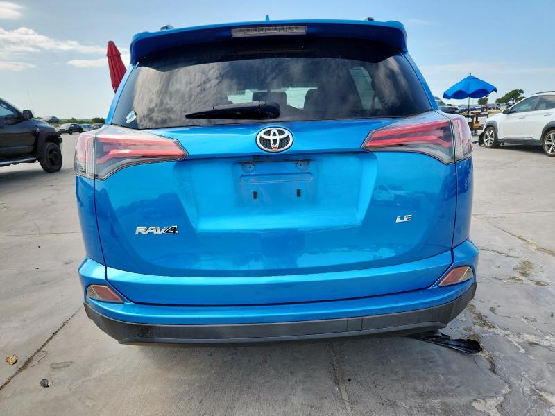 JTMZFREV1GD084685 - 2016 TOYOTA RAV4 LE 蓝色 照片 6