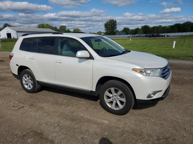 5TDBK3EH7CS163877 - 2012 TOYOTA HIGHLANDER BASE Белый фото 4