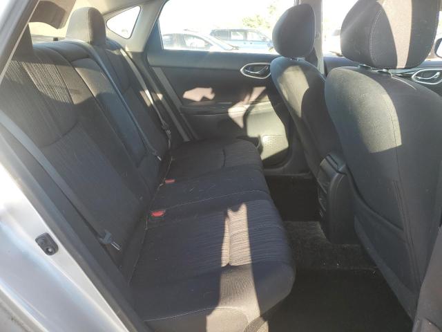 3N1AB7AP3JL644635 - 2018 NISSAN SENTRA S SILVER photo 10