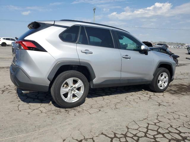 2T3W1RFV4MC146208 - 2021 TOYOTA RAV4 XLE SILVER photo 3