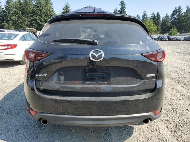 JM3KFACM5J0405131 - 2018 MAZDA CX-5 TOURING أسود صورة 6