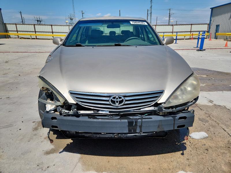 4T1BE32K95U083546 - 2005 TOYOTA CAMRY LE GOLD photo 5