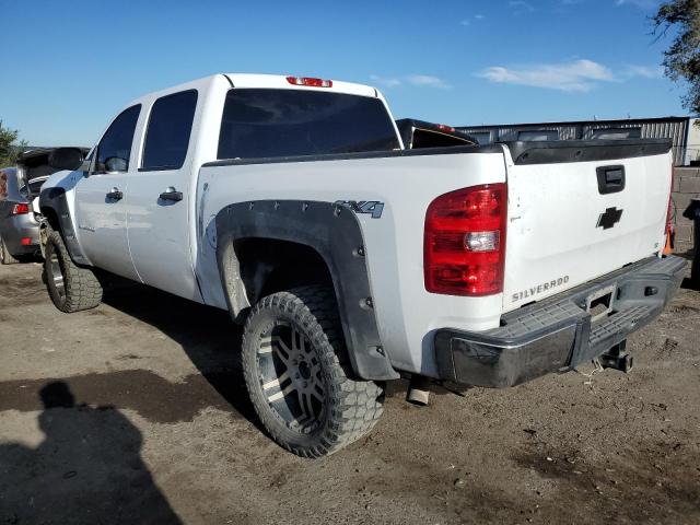 2GCEK13C371682754 - 2007 CHEVROLET SILVERADO K1500 CREW CAB WHITE photo 2