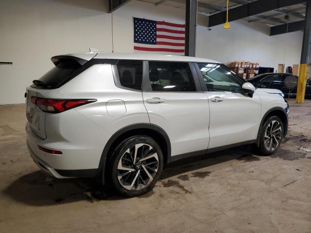 JA4J4UA88PZ061410 - 2023 MITSUBISHI OUTLANDER SE 白色 照片 3