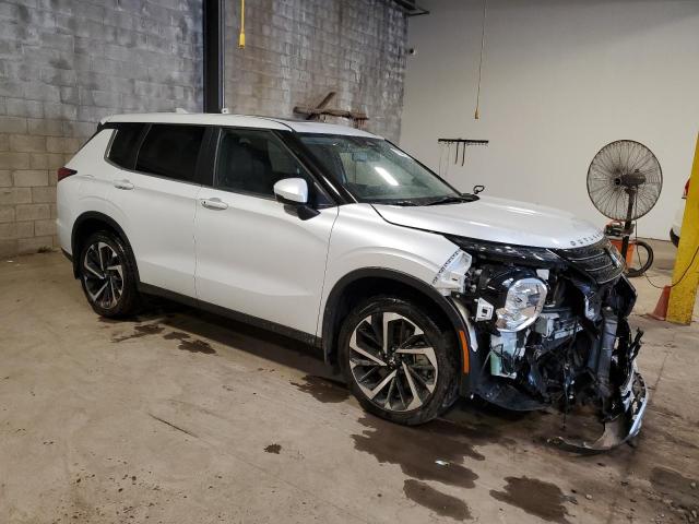 JA4J4UA88PZ061410 - 2023 MITSUBISHI OUTLANDER SE 白色 照片 4
