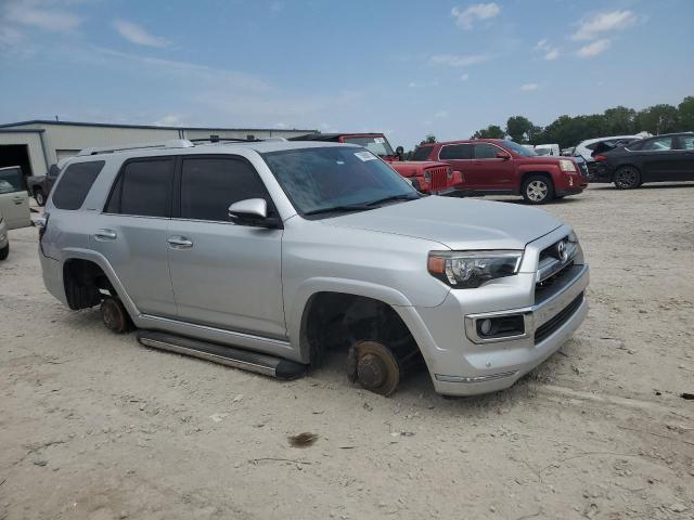 JTEBU5JR1G5405574 - 2016 TOYOTA 4RUNNER SR5/SR5 PREMIUM SILVER photo 4