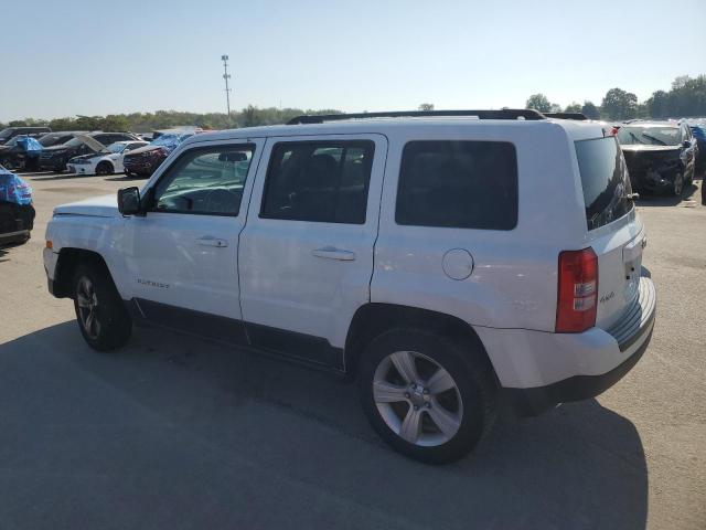 1C4NJRFB1FD248372 - 2015 JEEP PATRIOT LATITUDE WHITE photo 2