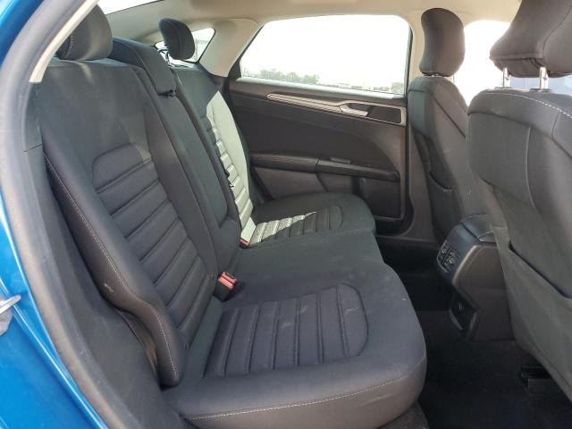 3FA6P0LU0KR135718 - 2019 FORD FUSION SE Կապույտ լուսանկար 10