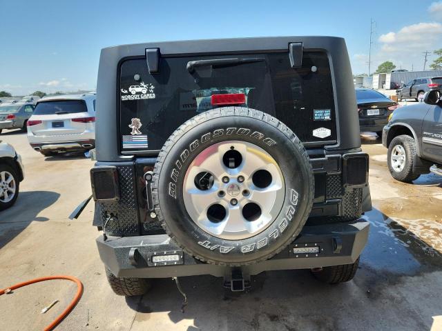 1C4BJWEGXFL743514 - 2015 JEEP WRANGLER U SAHARA Qara foto 6