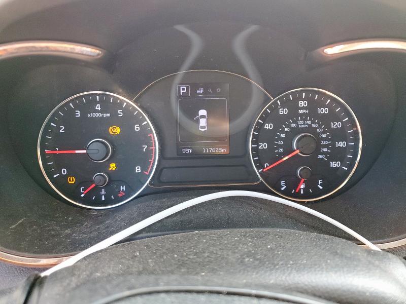 3KPFK4A73JE262174 - 2018 KIA FORTE LX BLUE photo 9