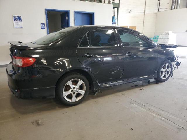 2T1BU4EE8DC990383 - 2013 TOYOTA COROLLA BASE შავი ფოტო 3