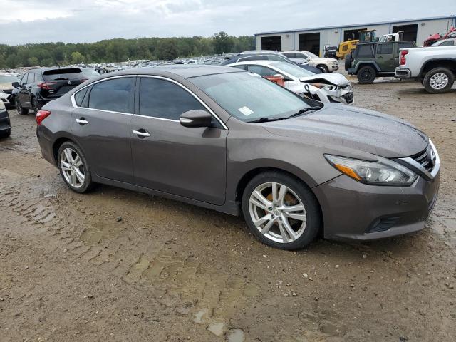 1N4BL3AP1HC113548 - 2017 NISSAN ALTIMA 3.5SL GRAY photo 4