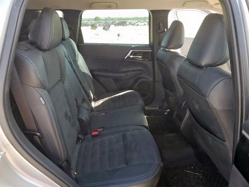 JA4J3UA87PZ012024 - 2023 MITSUBISHI OUTLANDER SE Gümüş foto 10