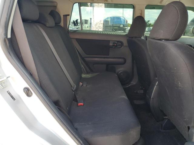 JTLKE50E181006242 - 2008 TOYOTA SCION XB SILVER photo 10