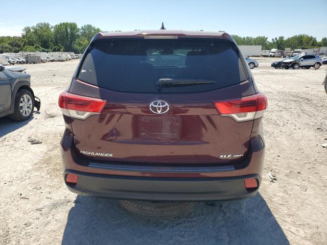 5TDJZRFHXJS899220 - 2018 TOYOTA HIGHLANDER SE Bordeaux photo 6