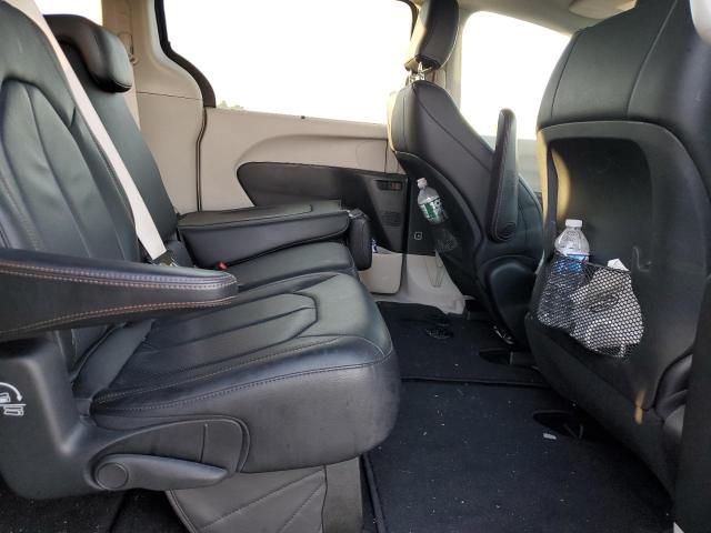 2C4RC1BG4JR355971 - 2018 CHRYSLER PACIFICA TOURING L GRAY photo 11