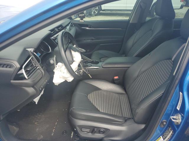 4T1B11HK1JU018501 - 2018 TOYOTA CAMRY L BLUE photo 7