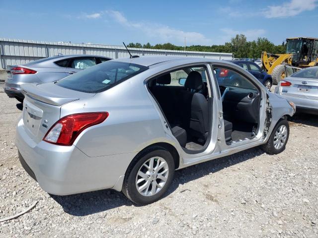 3N1CN7AP2KL817840 - 2019 NISSAN VERSA S ვერცხლისფერი ფოტო 3