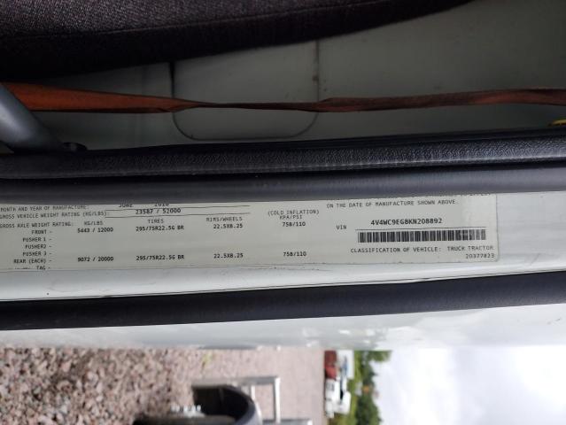 4V4WC9EG8KN208892 - 2019 VOLVO VNR 白色 照片 10