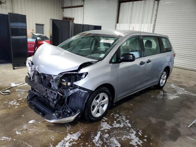 5TDZK3DC6GS758794 - 2016 TOYOTA SIENNA SILVER photo 1