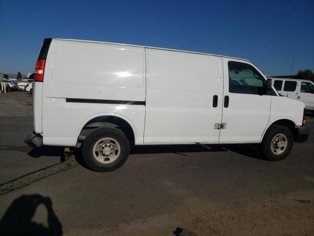 1GCGG25CX81215691 - 2008 CHEVROLET EXPRESS G2 WHITE photo 3