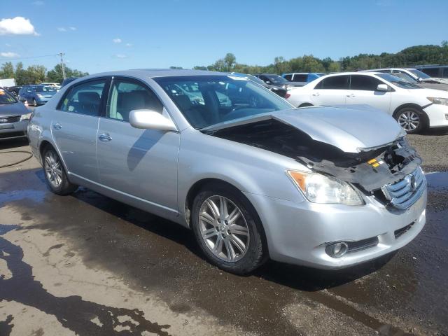 4T1BK36B28U308882 - 2008 TOYOTA AVALON XL 银色 照片 4