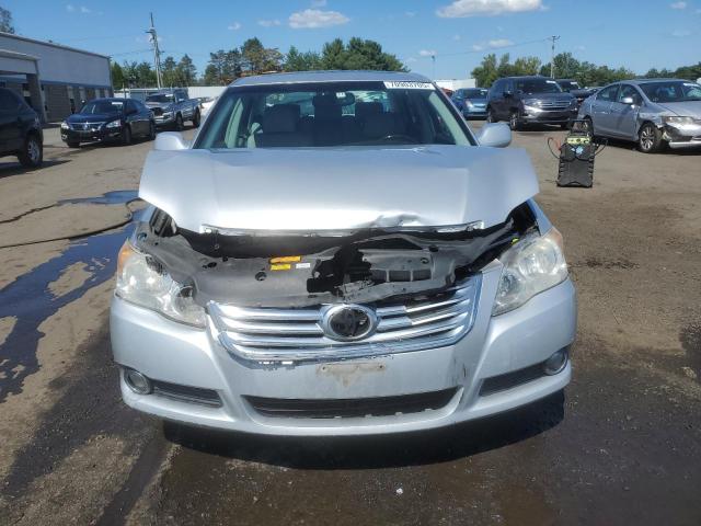 4T1BK36B28U308882 - 2008 TOYOTA AVALON XL 银色 照片 5