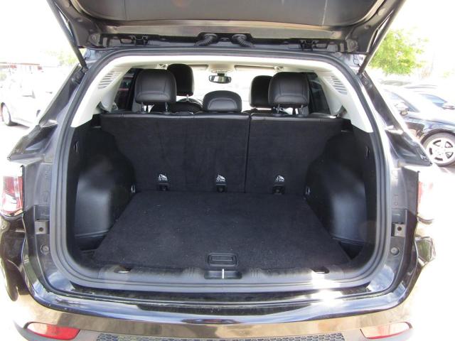 3C4NJDBB5JT1473XX - 2018 JEEP COMPASS LATITUDE Czarny zdjęcie 10