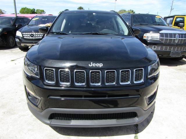 3C4NJDBB5JT1473XX - 2018 JEEP COMPASS LATITUDE Czarny zdjęcie 2