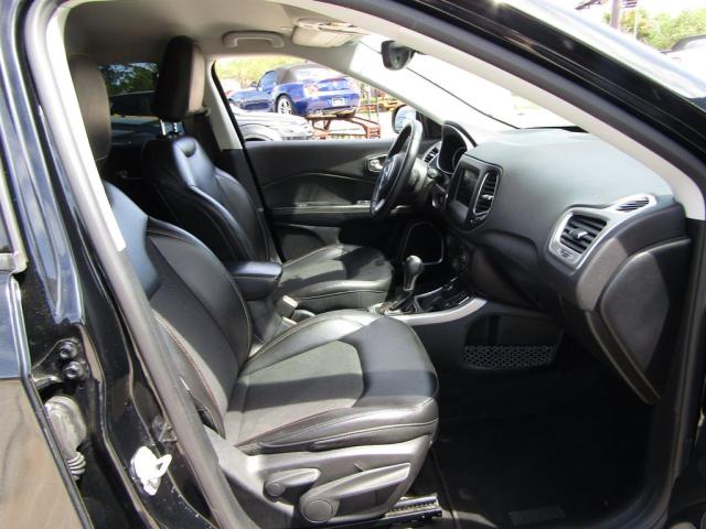 3C4NJDBB5JT1473XX - 2018 JEEP COMPASS LATITUDE Czarny zdjęcie 5