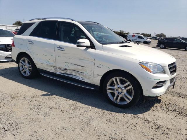 4JGDA5HB5CA052252 - 2012 MERCEDES-BENZ ML 350 4MATIC WHITE photo 4