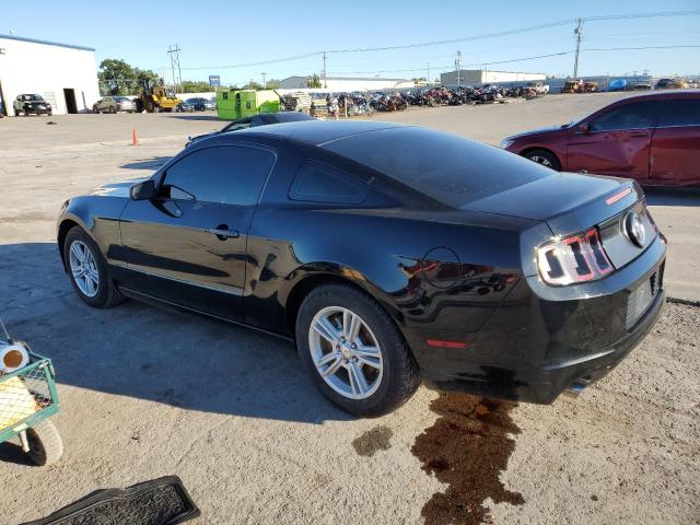 1ZVBP8AMXE5254617 - 2014 FORD MUSTANG BLACK photo 2