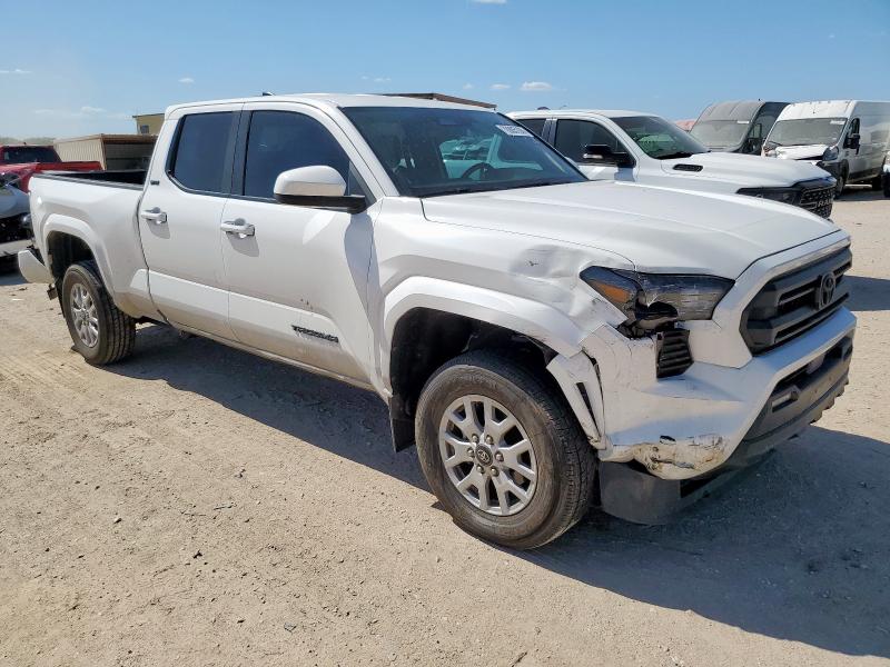 3TMKB5FN5RM001898 - 2024 TOYOTA TACOMA DOUBLE CAB WHITE photo 4