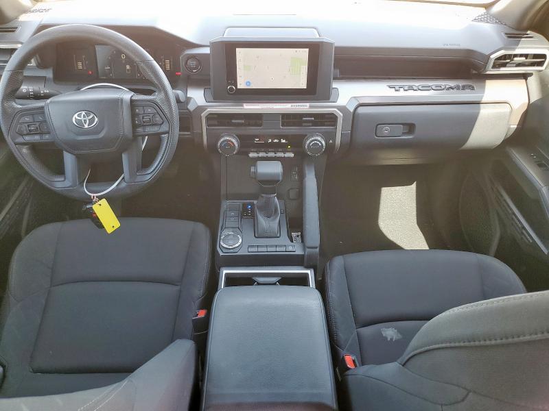 3TMKB5FN5RM001898 - 2024 TOYOTA TACOMA DOUBLE CAB WHITE photo 8