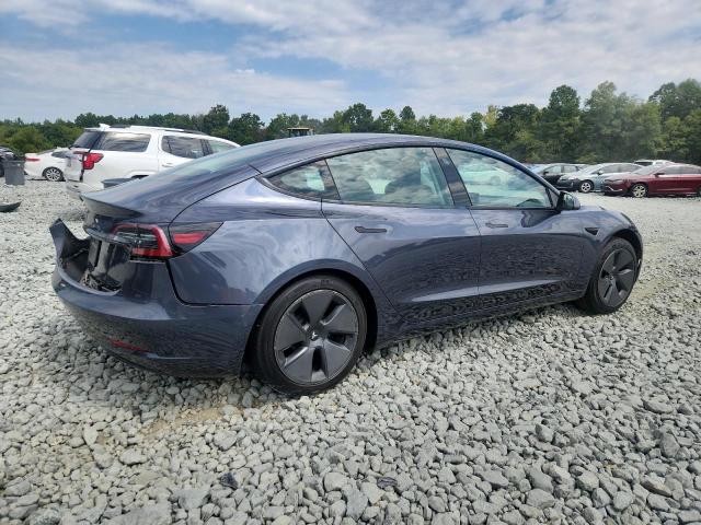 5YJ3E1EA5NF316430 - 2022 TESLA MODEL 3 SILVER photo 3
