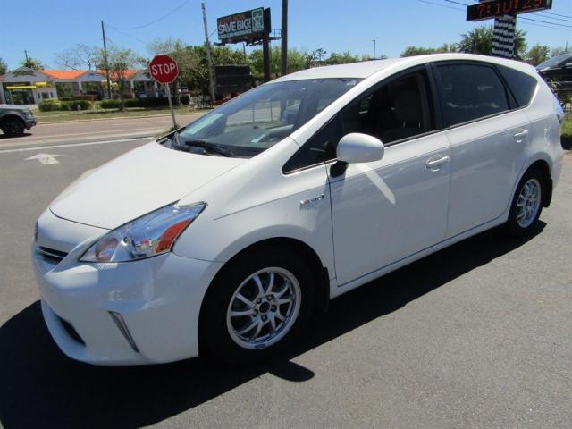 2014 TOYOTA PRIUS V, null