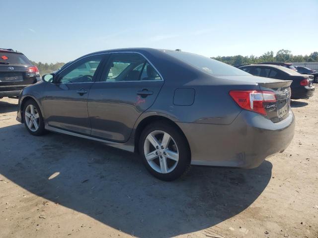 4T1BF1FK0CU077353 - 2012 TOYOTA CAMRY BASE GRAY photo 2
