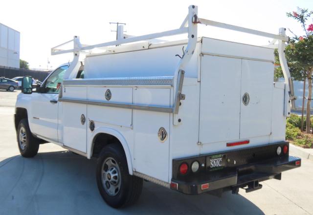 1GB0CUEG7HZ278152 - 2017 CHEVROLET SILVERADO C2500 HEAVY DUTY WHITE photo 4