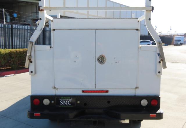 1GB0CUEG7HZ278152 - 2017 CHEVROLET SILVERADO C2500 HEAVY DUTY WHITE photo 6