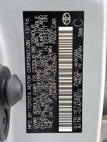 JTDKARFP1H3005961 - 2017 TOYOTA PRIUS PRIM 银色 照片 12