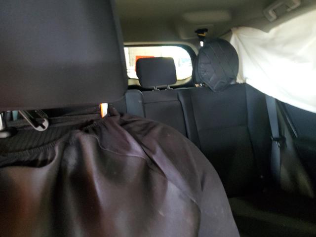 2T3BFREV0HW567977 - 2017 TOYOTA RAV4 LE 银色 照片 10