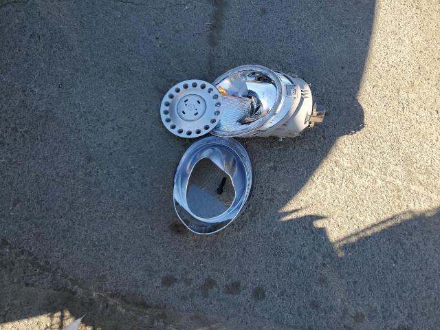 3VWBK21C22M441097 - 2002 VOLKSWAGEN NEW BEETLE GL 黄色 照片 12