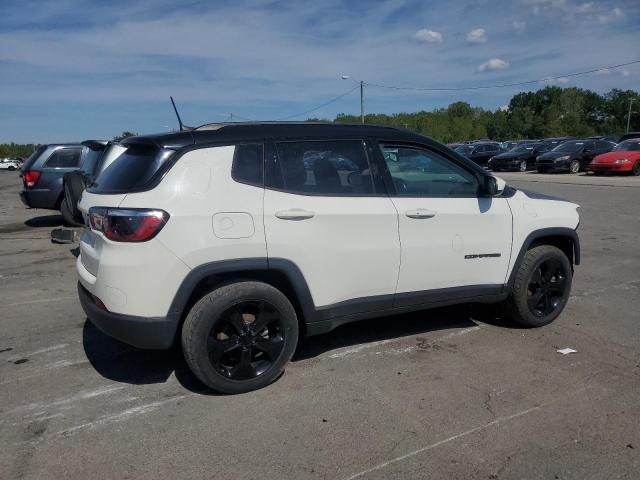 3C4NJDBB7MT544092 - 2021 JEEP COMPASS LATITUDE Weiß Foto 3