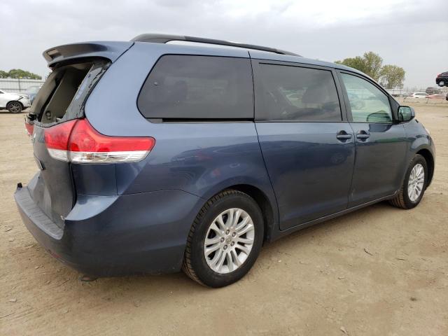 5TDYK3DC7DS402202 - 2013 TOYOTA SIENNA XLE BLUE photo 3